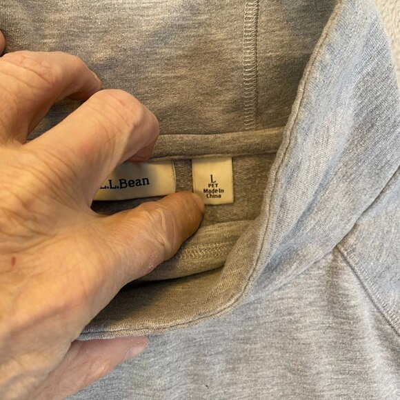 L.L. Bean Womens Sweater Large  Grey Pullover With Funnel Neck & Front Pockets C - Picture 7 of 9